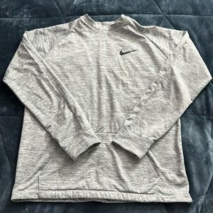 Nike Dri-Fit Loose Fit pocket sweatshirt, size Youth XL, gray, with thumbholes